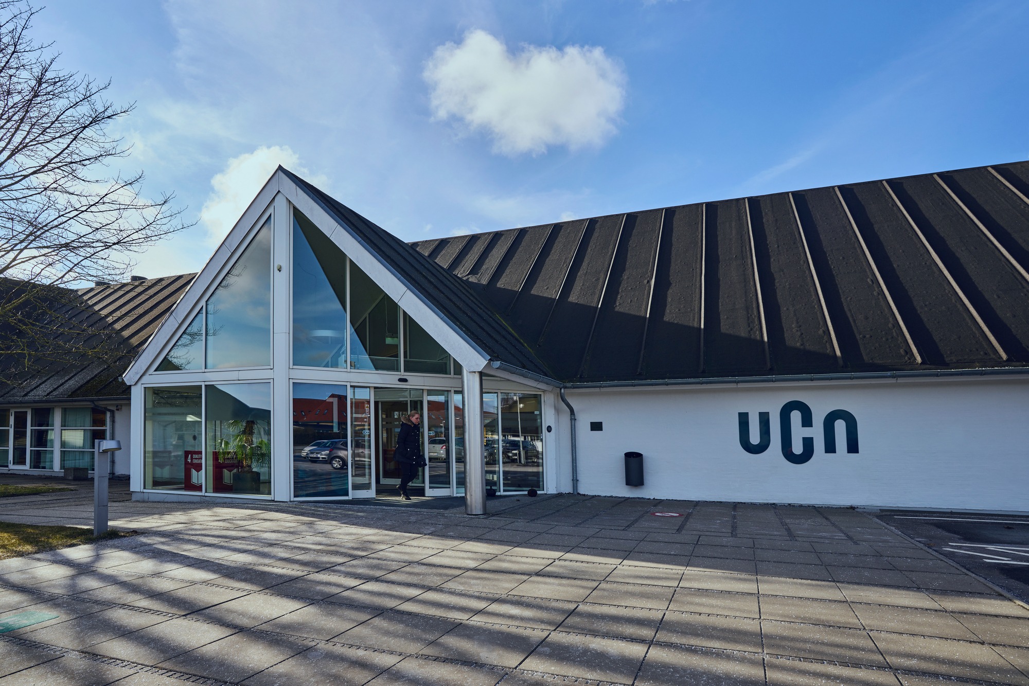 Hovedindgangen på UCN Campus Sofiendalsvej i Aalborg